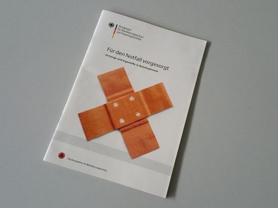 Bereits seit 2007 erhältlich: Die Broschüre "Für den Notfall vorgesorgt - Vorsorge und Eigenhilfe in Notsituationen" vom Bundesamt für Bevölkerungsschutz und Katastrophenhilfe. 